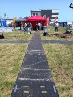 40m² SET - 20x Fahrplatten 15x1000x2000mm schwarz + 1 Transportgestell lackiert mit Kunststoffverbinder